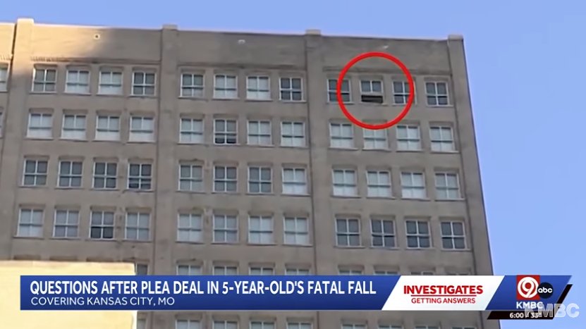 揪心！美国5岁男童17楼坠亡，窗外巧克力小手印触目惊心，母亲获刑10年